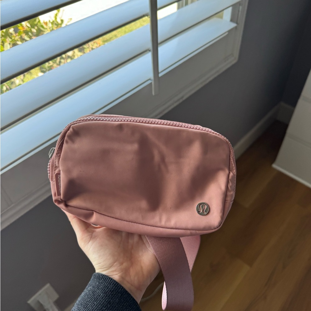Lululemon belt bag